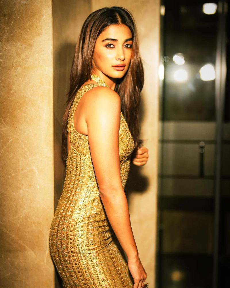 pooja-hegde-cute-photos